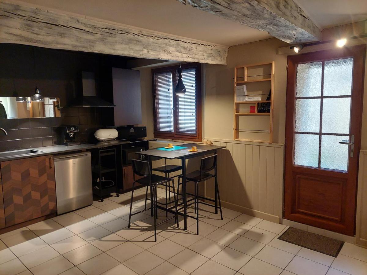 Moderne Historique Apartment แบร์เฌอรัก ภายนอก รูปภาพ